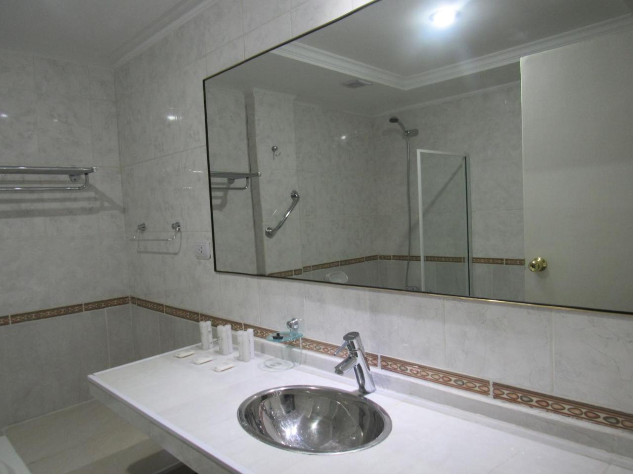 Hotel Caleta Olivia Zewnętrze zdjęcie